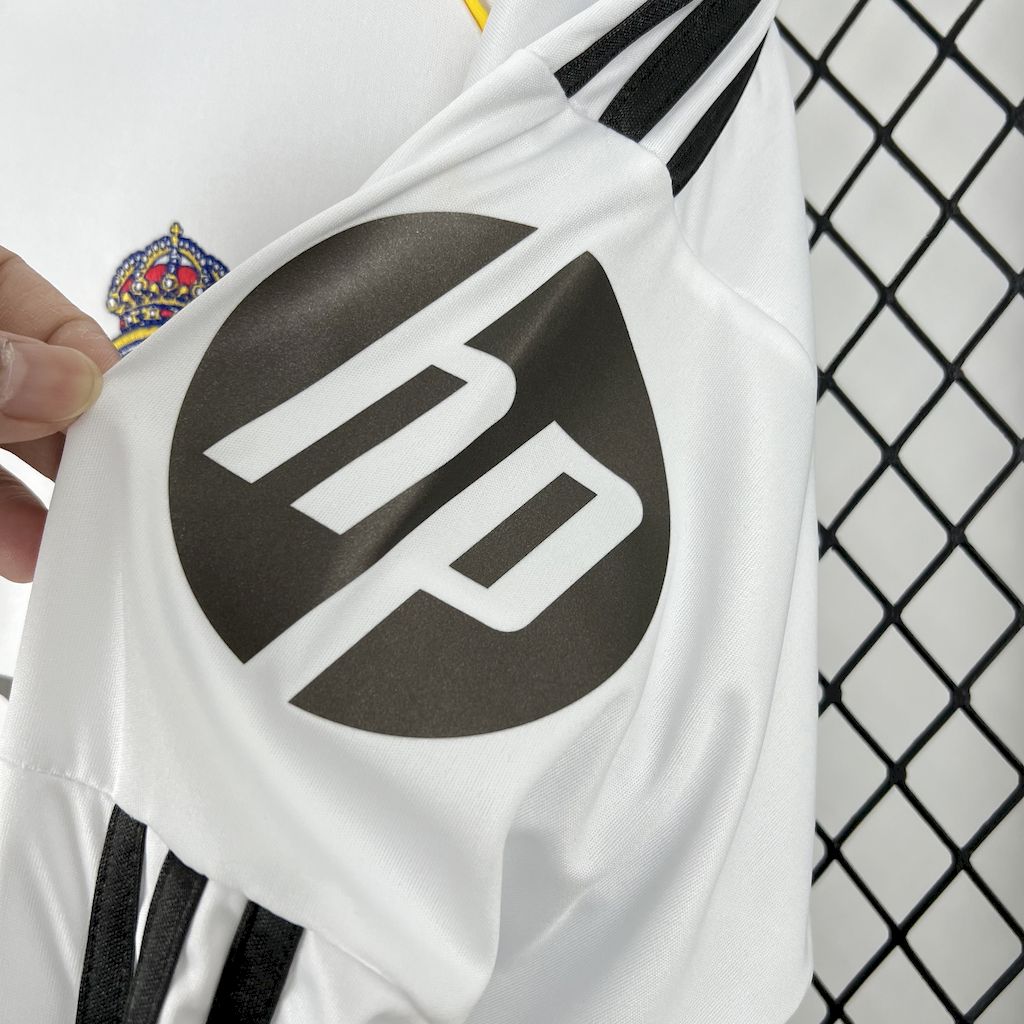 Real Madrid 2025/26 Home Long Sleeves Jersey